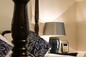 Preview: Elstead Neptune Tischleuchte E27 Blaue Glasur Silber, Made in UK