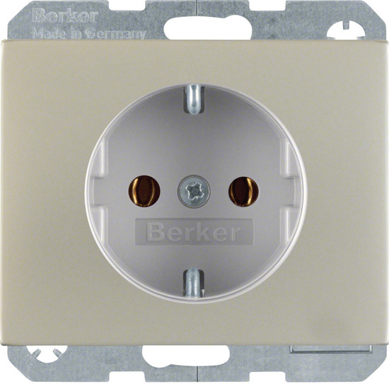 Berker 47157004 Steckdose Schuko K.5. Edelstahl. Metall mattiert