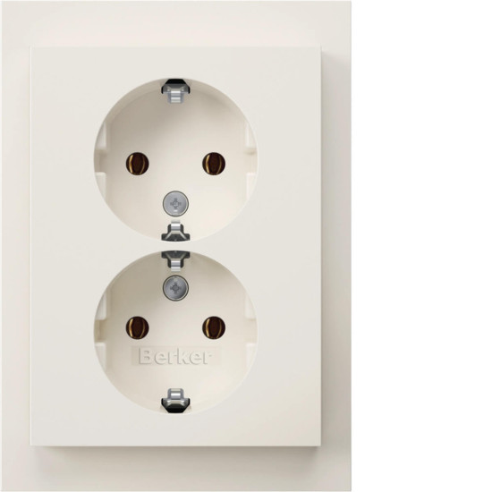 Berker 47747009 Doppelsteckdose Schuko mit Abdeckplatte. Berker K.1. polarweiß glänzend