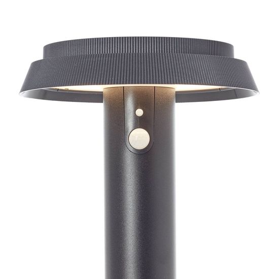 Brilliant Alvero LED Außenstehleuchte 4W Warmweiß IP44 Schwarz Solar, Bewegungsmelder G40432/06