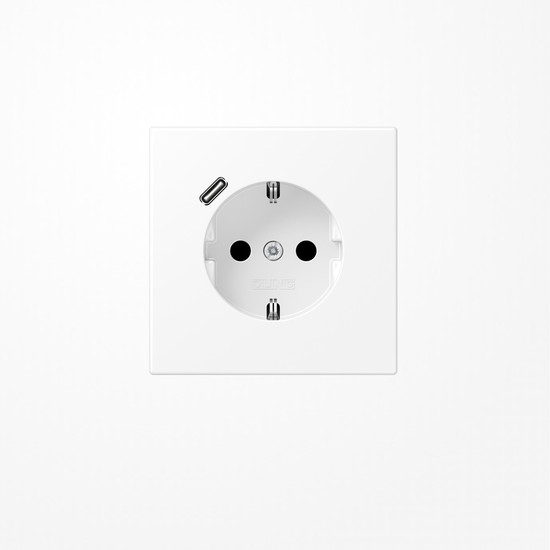 Jung LS1520-18CWWM SCHUKO-Steckdose 16 A, mit USB-Ladegerät 1xTyp C, SAFETY+, Serie LS, schneeweiß matt