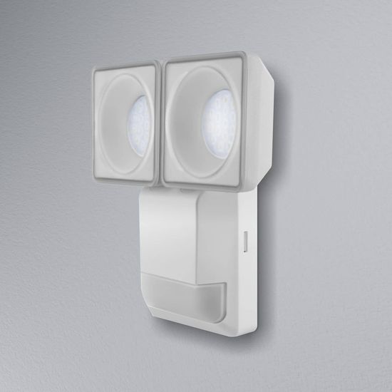 LEDVANCE LED Endura Pro Spot Sensor LED Fluter Weiss 16W 1500Lm 4000K IP55 4058075228900