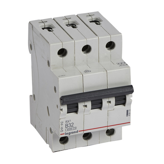 Legrand RX3 Leitungsschutzschalter, Schutzschalter, B-Charakteristik, 32A, 3-polig, 6000A, 400VAC, 3TE, 4 Stück, 419172