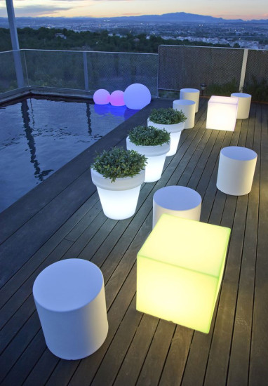NewGarden CUBY 45 LED Beistelltisch, Leuchtwürfel 45cm beleuchtet E27 Innen & Außen IP65