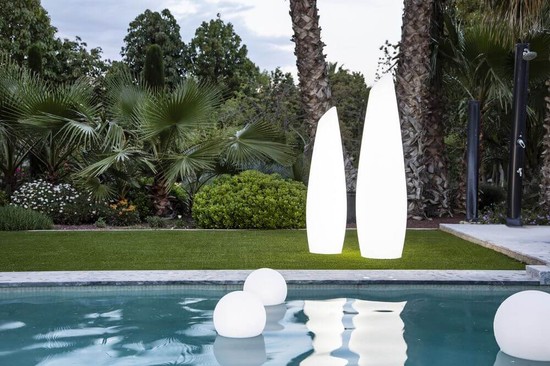 NewGarden FREDO 170 LED Stehlampe für Garten, Terrasse 170cm G13 Innen & Außen IP65 XXL