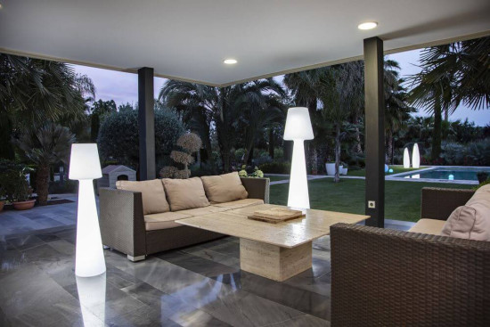 NewGarden LOLA 165 LED Stehlampe für Garten, Terrasse 165cm G13 Innen & Außen IP65 8436542230490