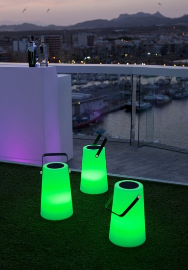 NewGarden NOMADA 30 LED Bluetooth Lautsprecher RGB Fernbedienung Innen & Außen IP43