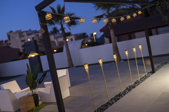 NewGarden ALBA Solar LED Lichterkette Naturfaser 8m Akku E12 Innen & Außen IP44