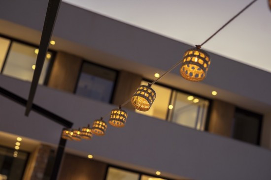 NewGarden ALBA Solar LED Lichterkette Naturfaser 8m Akku E12 Innen & Außen IP44