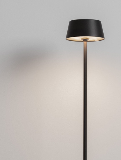 Nova Luce LED Akku-Stehleuchte Persea dimmbar 2W warmweiss 3000K USB IP54 salzwasserfest Schwarz Aluminium 115cm 9030625