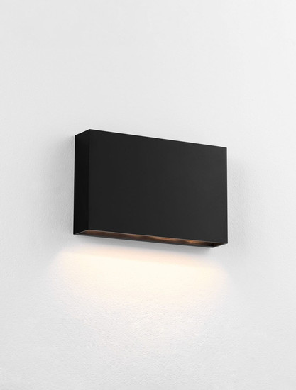 Nova Luce LED Außen-Wandleuchte Yoko 7W warmweiss 3000K IP65 salzwasserfest Schwarz 20x12,5cm 9030828