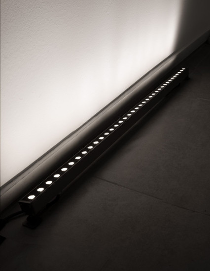 Nova Luce WALL WASHER LED Wandstrahler Nickel 15W IP67 Warmweiss 100x2,5x3,5cm 9011102