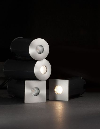 Nova Luce BANG LED Bodeneinbauleuchte Nickel 1W IP67 Warmweiss 3,7x3,7x5,3cm 9019213