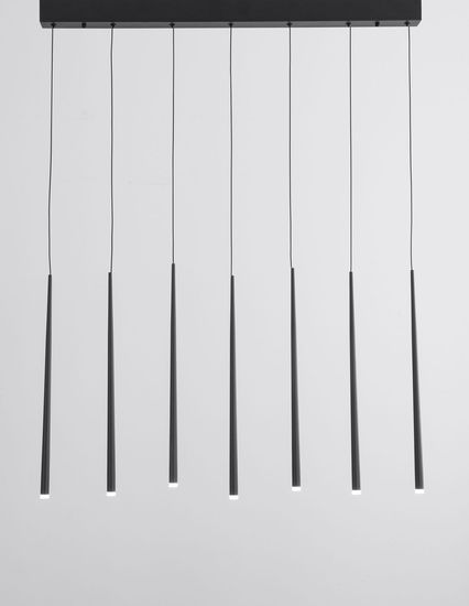 Nova Luce GIONO LED Pendelleuchte Schwarz 18W Warmweiss 90x5x230cm 9601007