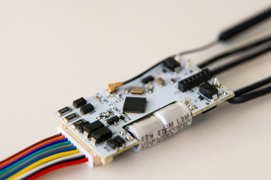Shelly Plus Uni - Universelles Smart-Modul, AC/DC, Eingänge, ADC, WLAN