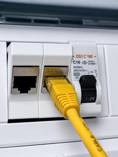 4 x SOIXX Hutschienenhalter Keystone Modul RJ45 Netzwerk Cat6 Cat7 Cat8 DIN Rail Adapter