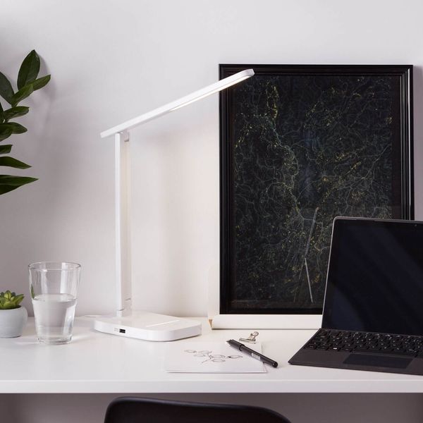 Brilliant Vicari LED Tischleuchte 6W Weiß USB, Nachtlicht, Timer G93102/05