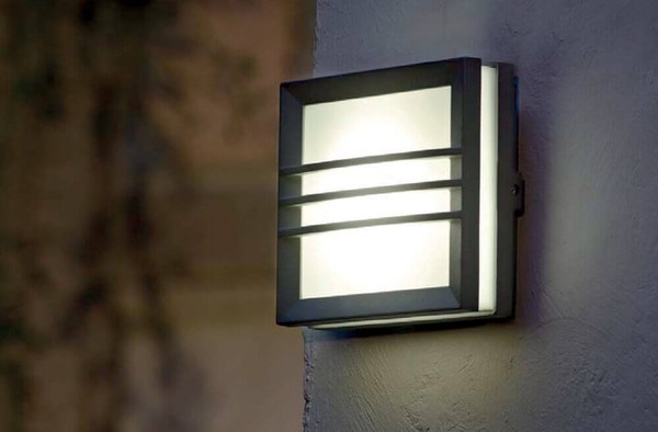 Elstead Egil LED Außen-Wandleuchte GX53 eckig gestreift Graphit IP54