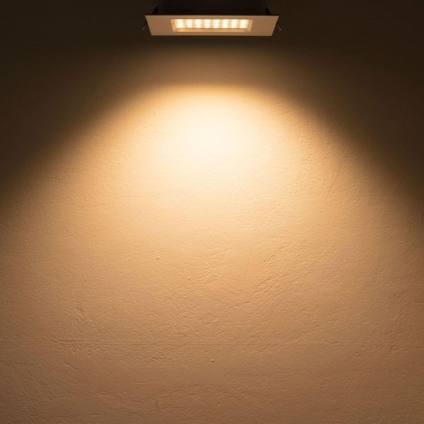 ISOLED LED Downlight Prism blendungsreduziert 25W, IP54, warmweiß, dimmbar