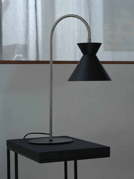 OSRAM Tischleuchte Decor Waist Table E27 Black 4058075846722