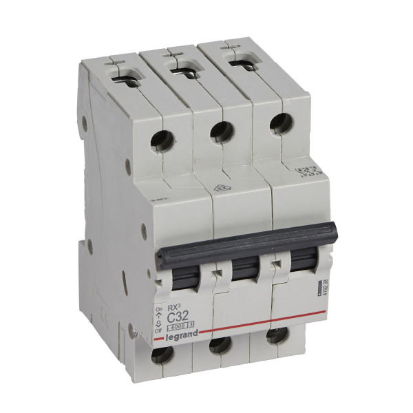 Legrand RX3 Leitungsschutzschalter, Schutzschalter, C-Charakteristik, 32A, 3-polig, 6000A, 400VAC, 3TE, 4 Stück, 419238