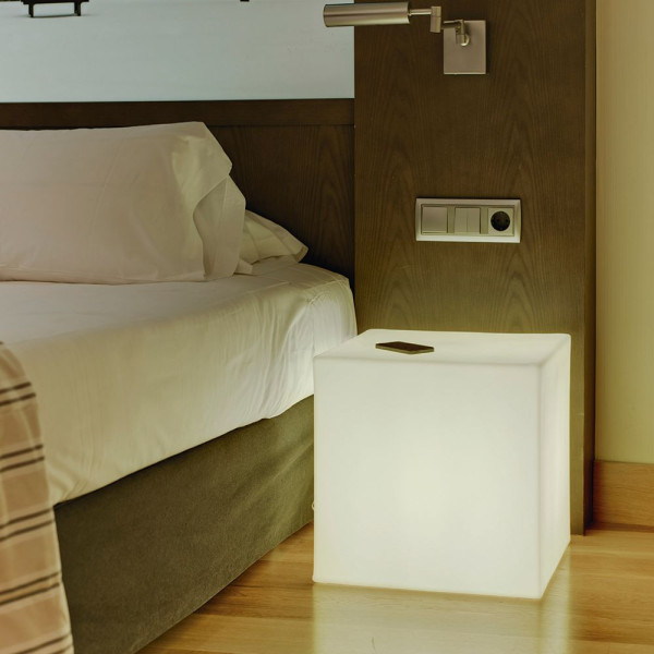 NewGarden CUBY 45 LED Beistelltisch, Leuchtwürfel 45cm beleuchtet E27 Innen & Außen IP65