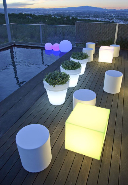 NewGarden CUBY 45 LED Beistelltisch, Leuchtwürfel 45cm beleuchtet E27 Innen & Außen IP65