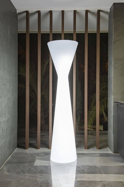 NewGarden KONIKA 170 LED Stehleuchte 170cm dimmbar + RGB, Akku, Fernbedienung Innen & Außen IP65 XXL