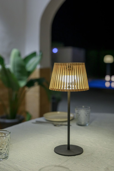 NewGarden OKINAWA TABLE SOLAR LED Tischleuchte Solar Holz, herausnehmbares Modul IP54
