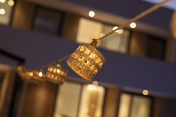 NewGarden ALBA LED Lichterkette Naturfaser 8m Schirmchen E12 Innen & Außen IP44