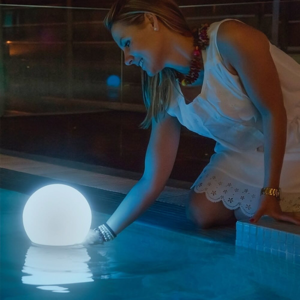 NewGarden BULY 30 LED runde Solar Terrassenleuchte im Kugel-Design 30cm Innen & Außen IP65