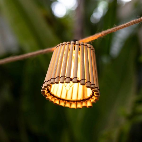 NewGarden OKINAWA LED Lichterkette Solar 8m, Bambus, Jute, Solar mit Akku, 10x E12 IP44