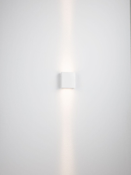 Nova Luce LED Außen-Wandleuchte Elio 12W warmweiss 3000K IP65 salzwasserfest Weiß Aluminium 13x11cm 9971474