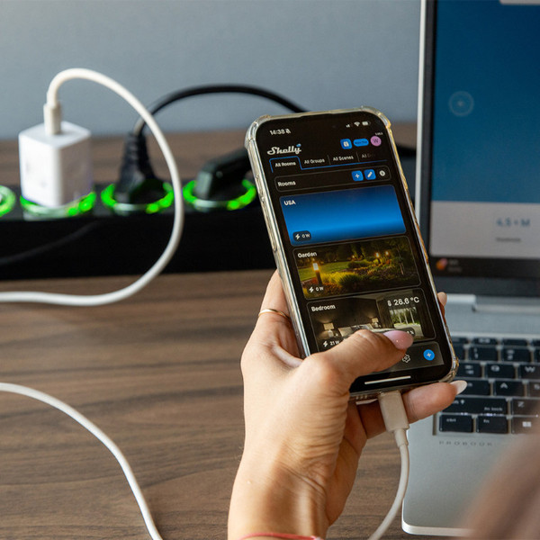 Shelly Power Strip 4 Gen4 - Smarte Steckdosenleiste 4-fach, Schwarz WLAN, BT, Zigbee, Matter